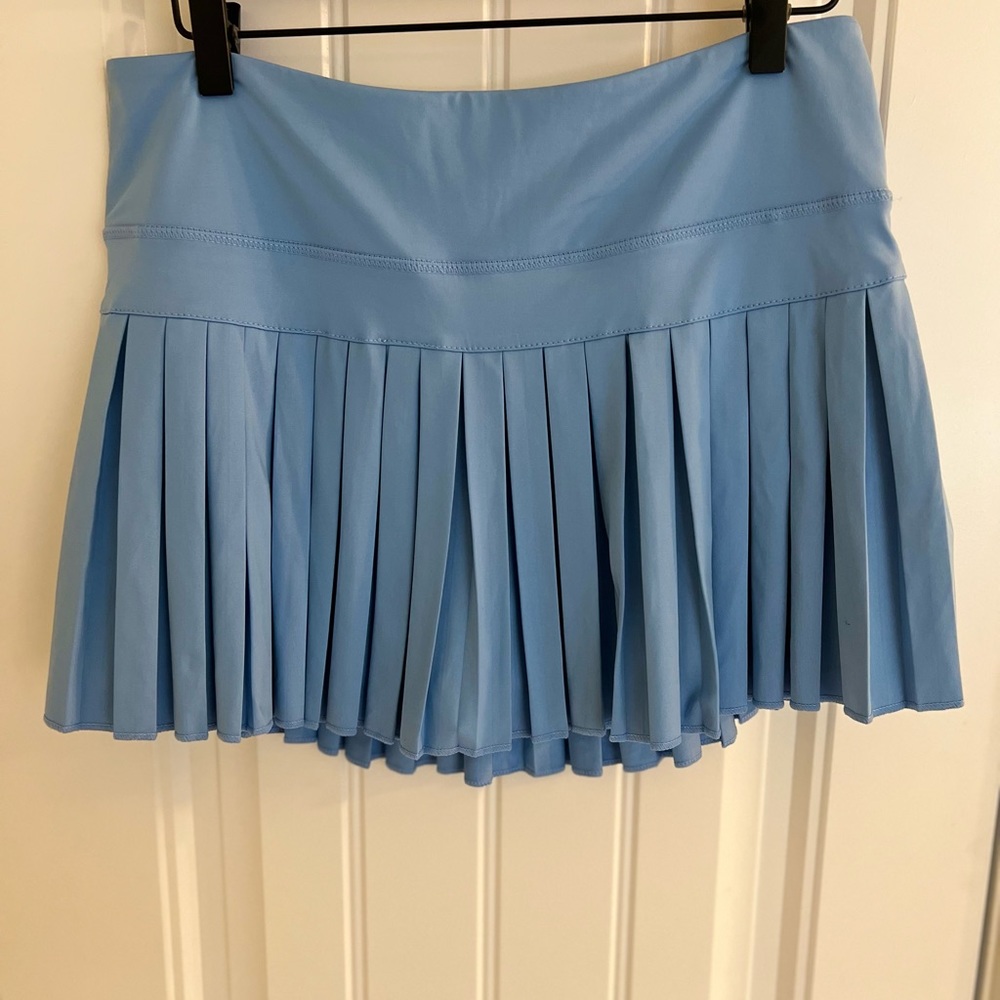 GOLDHINGE pleated skirt, size xl